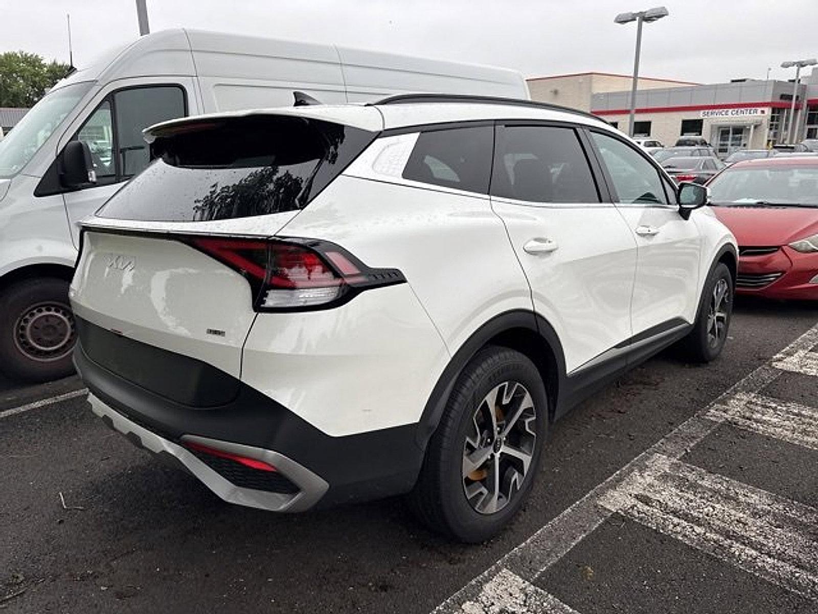 2024 Kia Sportage Hybrid Vehicle Photo in Trevose, PA 19053