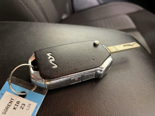 2023 Kia Sorento Vehicle Photo in PHOENIX, AZ 85014-3381