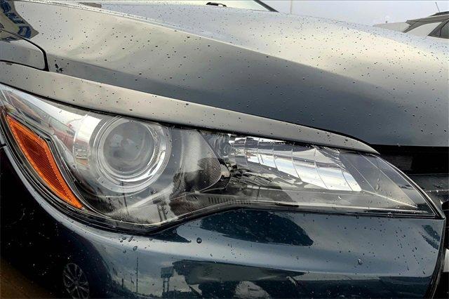 2017 Toyota Camry Vehicle Photo in INDEPENDENCE, MO 64055-1314