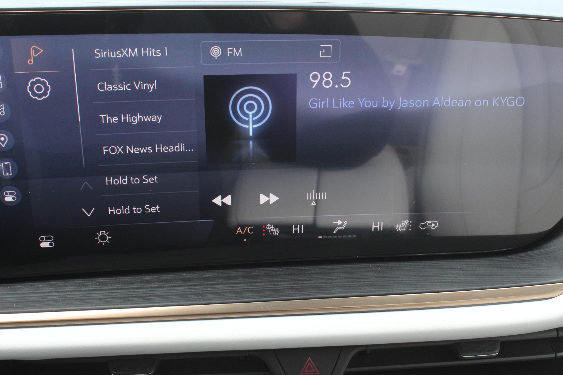 2025 Buick Envision Vehicle Photo in AURORA, CO 80012-4011