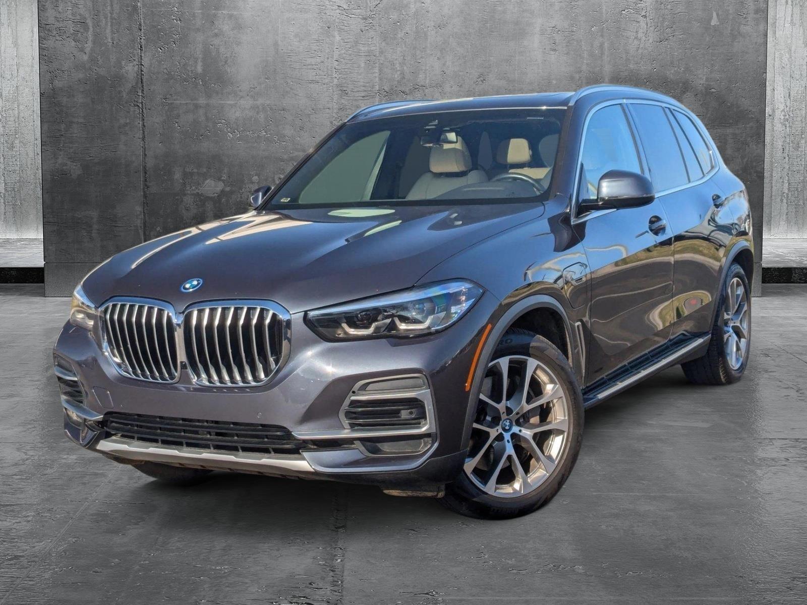 2022 BMW X5 xDrive45e Vehicle Photo in Valencia, CA 91355
