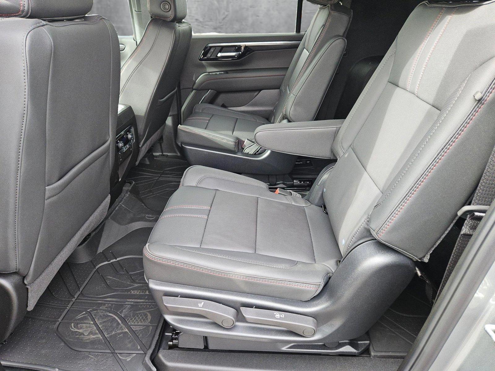 2025 Chevrolet Suburban Vehicle Photo in MESA, AZ 85206-4395