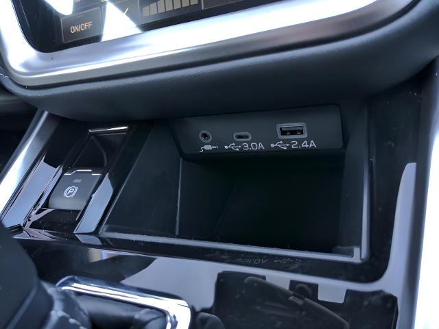 2025 Subaru Outback Vehicle Photo in Green Bay, WI 54304
