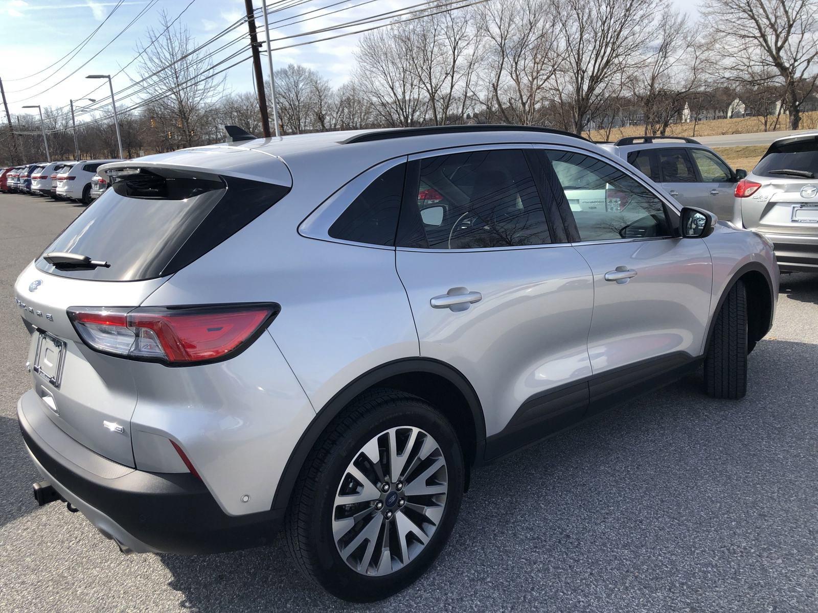 2020 Ford Escape Vehicle Photo in Mechanicsburg, PA 17050