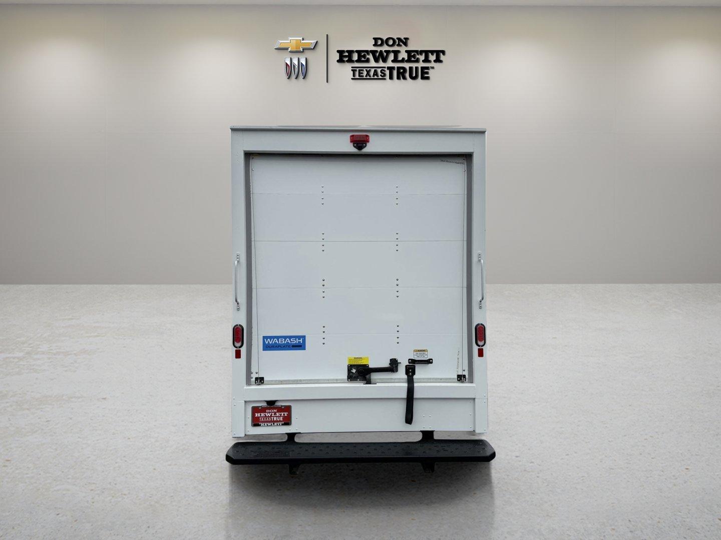 2024 Chevrolet Express Cutaway 3500 Vehicle Photo in GEORGETOWN, TX 78626-7508