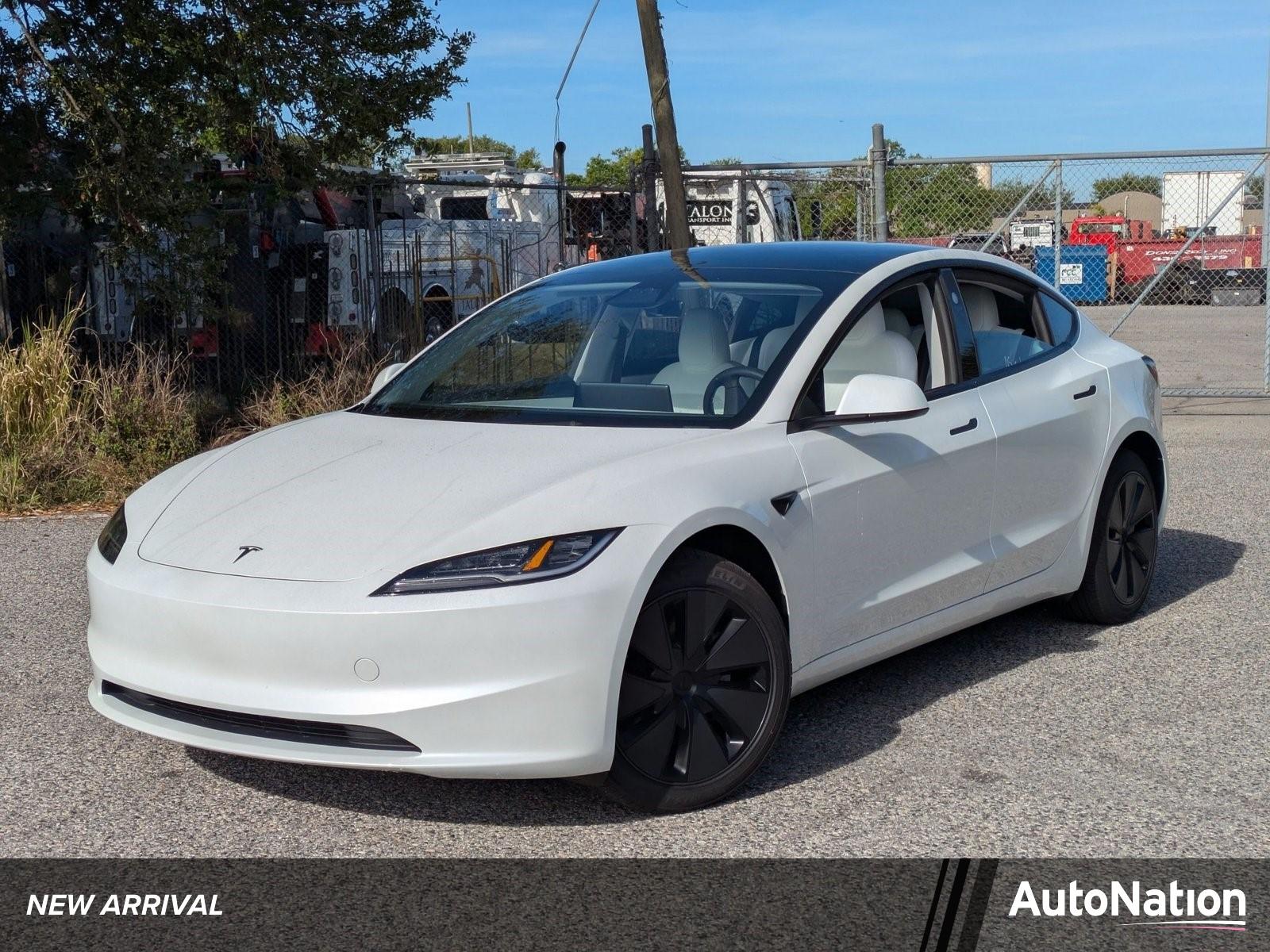 2025 Tesla Model 3 Vehicle Photo in Sarasota, FL 34231