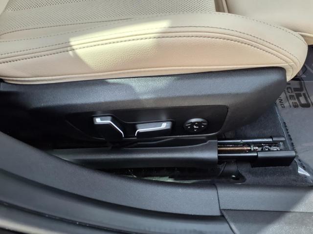 2024 BMW 330e Vehicle Photo in Tampa, FL 33612