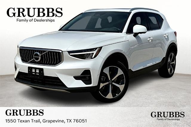 2023 Volvo XC40 Vehicle Photo in Grapevine, TX 76051