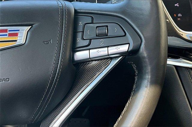 2024 Cadillac XT6 Vehicle Photo in TOPEKA, KS 66609-0000