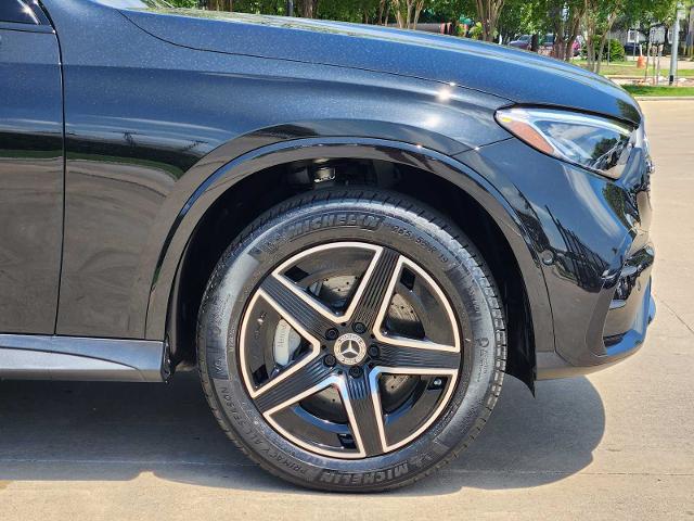 2025 Mercedes-Benz GLC Vehicle Photo in HOUSTON, TX 77079
