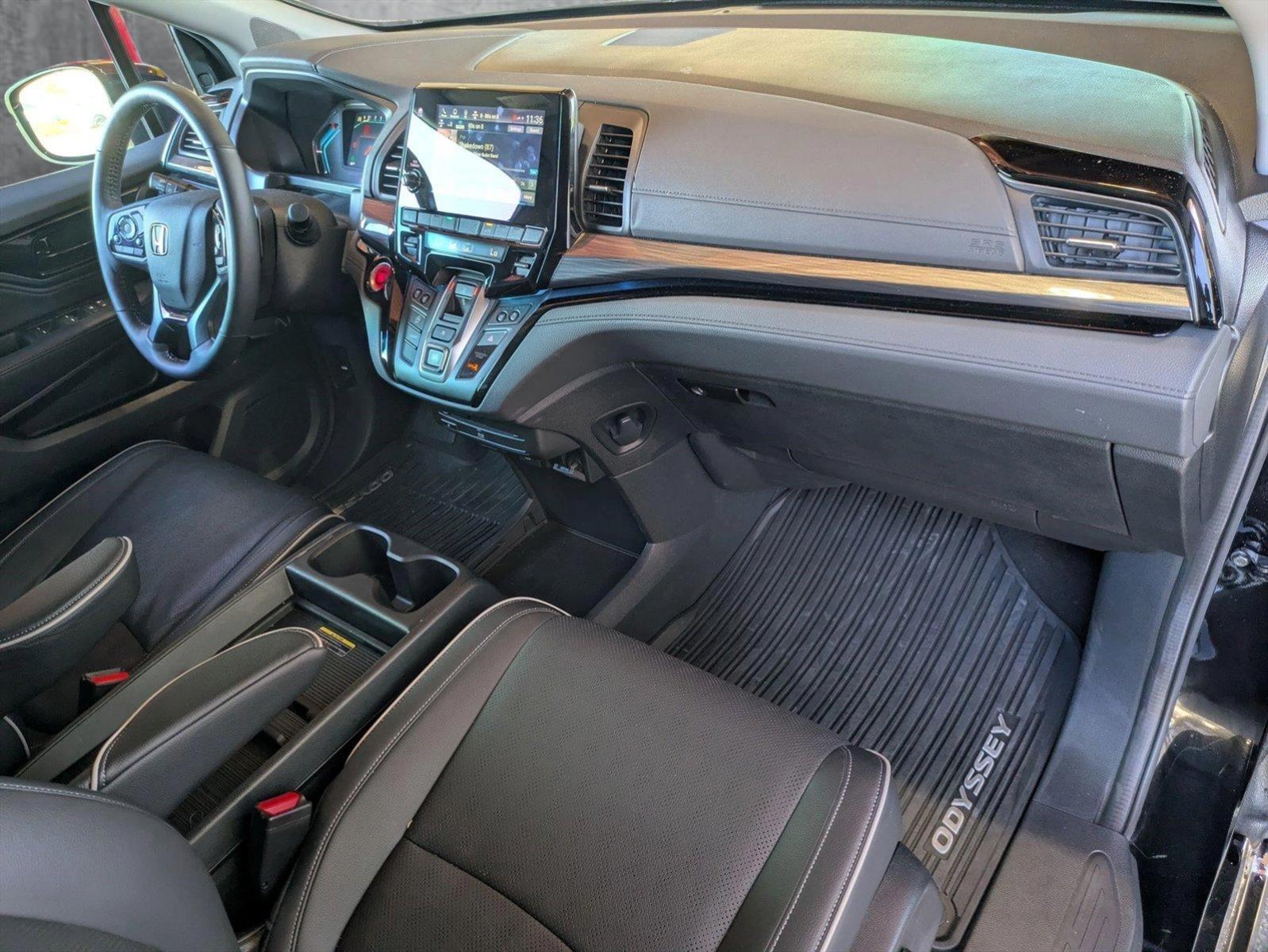 2024 Honda Odyssey Vehicle Photo in Valencia, CA 91355-1794