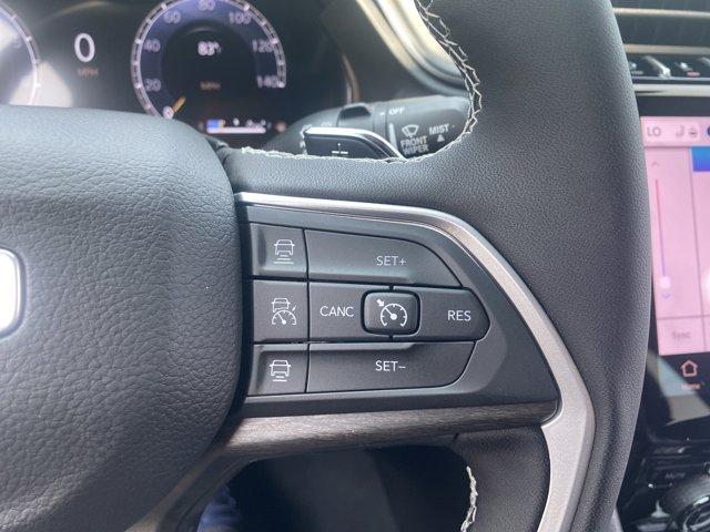 2025 Jeep Grand Cherokee L Vehicle Photo in Doylsetown, PA 18901