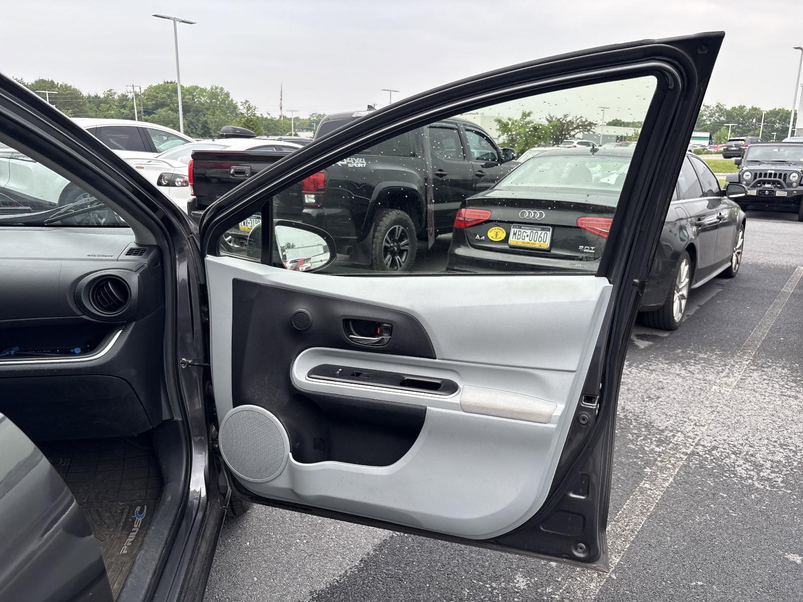 2014 Toyota Prius c Vehicle Photo in Mechanicsburg, PA 17050