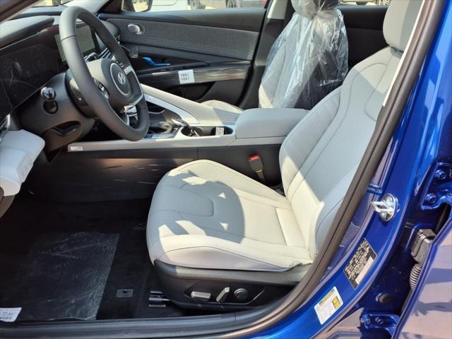 2025 Hyundai ELANTRA Hybrid Vehicle Photo in Peoria, IL 61615