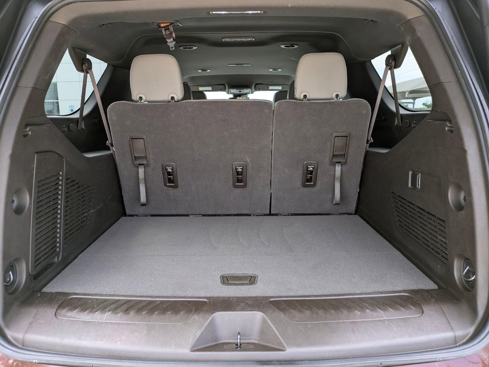 2023 Chevrolet Suburban Vehicle Photo in SELMA, TX 78154-1460