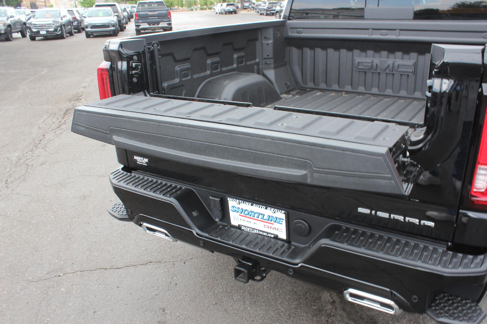 2025 GMC Sierra 1500 Vehicle Photo in AURORA, CO 80012-4011