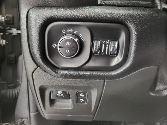 2019 Ram 1500 Vehicle Photo in APPLETON, WI 54914-4656