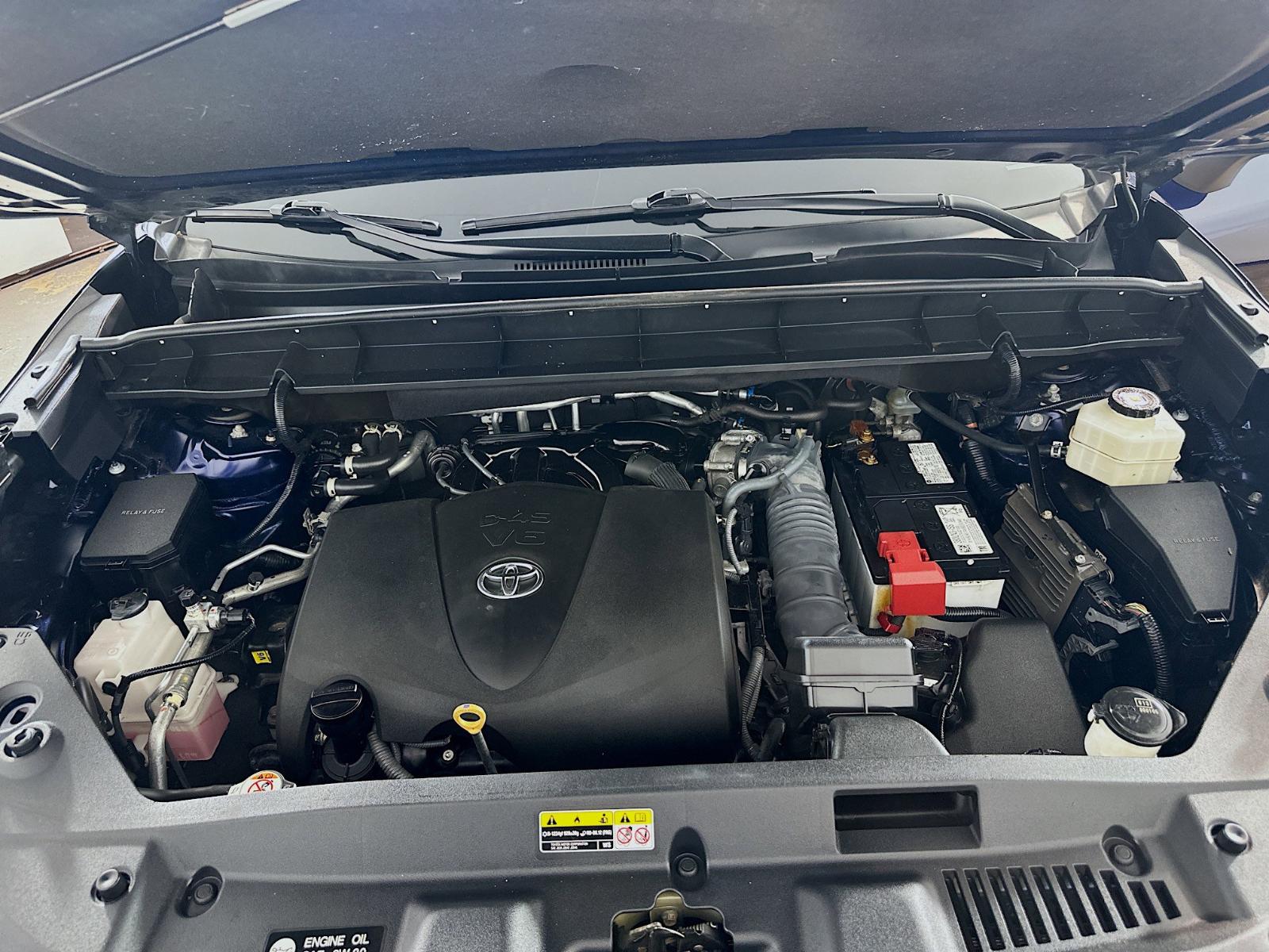 2022 Toyota Highlander Vehicle Photo in Langhorne, PA 19047