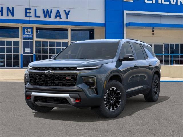 2025 Chevrolet Traverse Vehicle Photo in ENGLEWOOD, CO 80113-6708