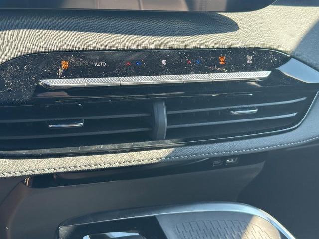 2025 Buick Enclave Vehicle Photo in COLUMBIA, MO 65203-3903
