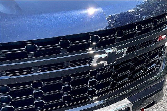 2024 Chevrolet Suburban Vehicle Photo in INDEPENDENCE, MO 64055-1314