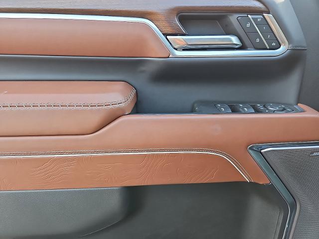 2025 GMC Sierra 2500 HD Vehicle Photo in TREVOSE, PA 19053-4984