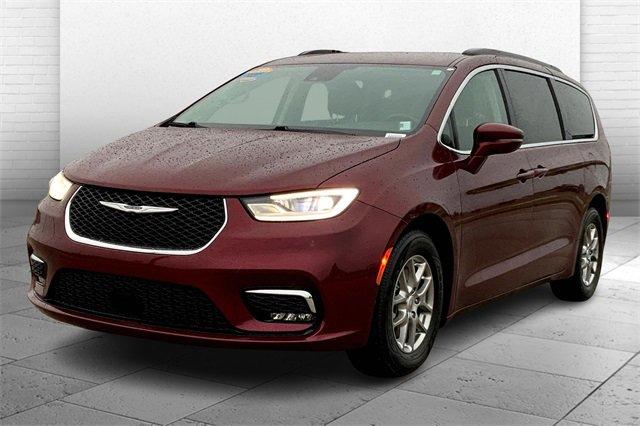 2021 Chrysler Pacifica Vehicle Photo in TOPEKA, KS 66609-0000