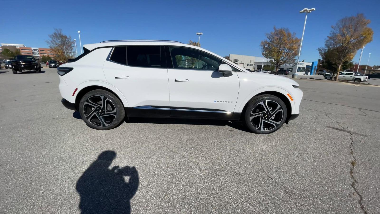 2025 Chevrolet Equinox EV Vehicle Photo in BENTONVILLE, AR 72712-4322
