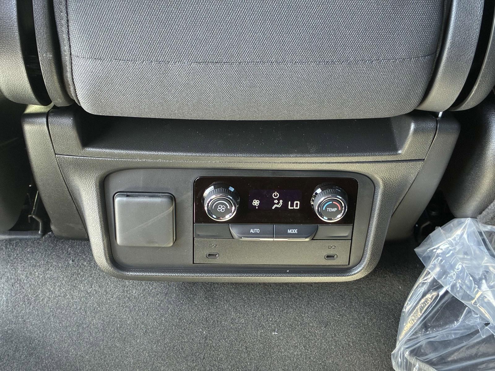 2025 Chevrolet Suburban Vehicle Photo in LOS ANGELES, CA 90007-3794