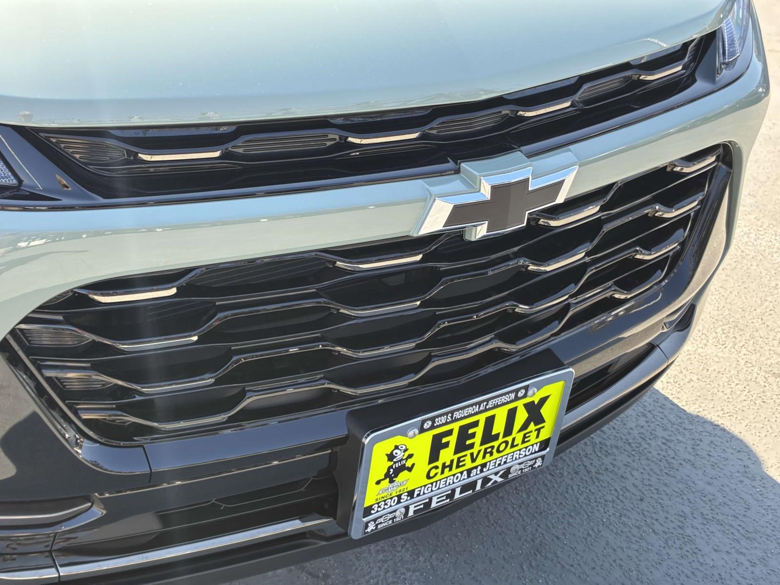 2025 Chevrolet Trax Vehicle Photo in LOS ANGELES, CA 90007-3794