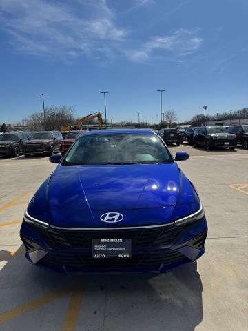 2024 Hyundai ELANTRA Vehicle Photo in Peoria, IL 61615