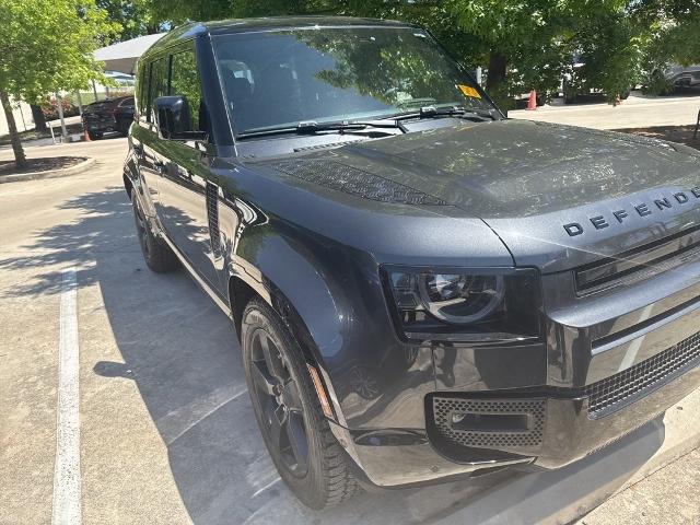 2024 Defender Vehicle Photo in San Antonio, TX 78230