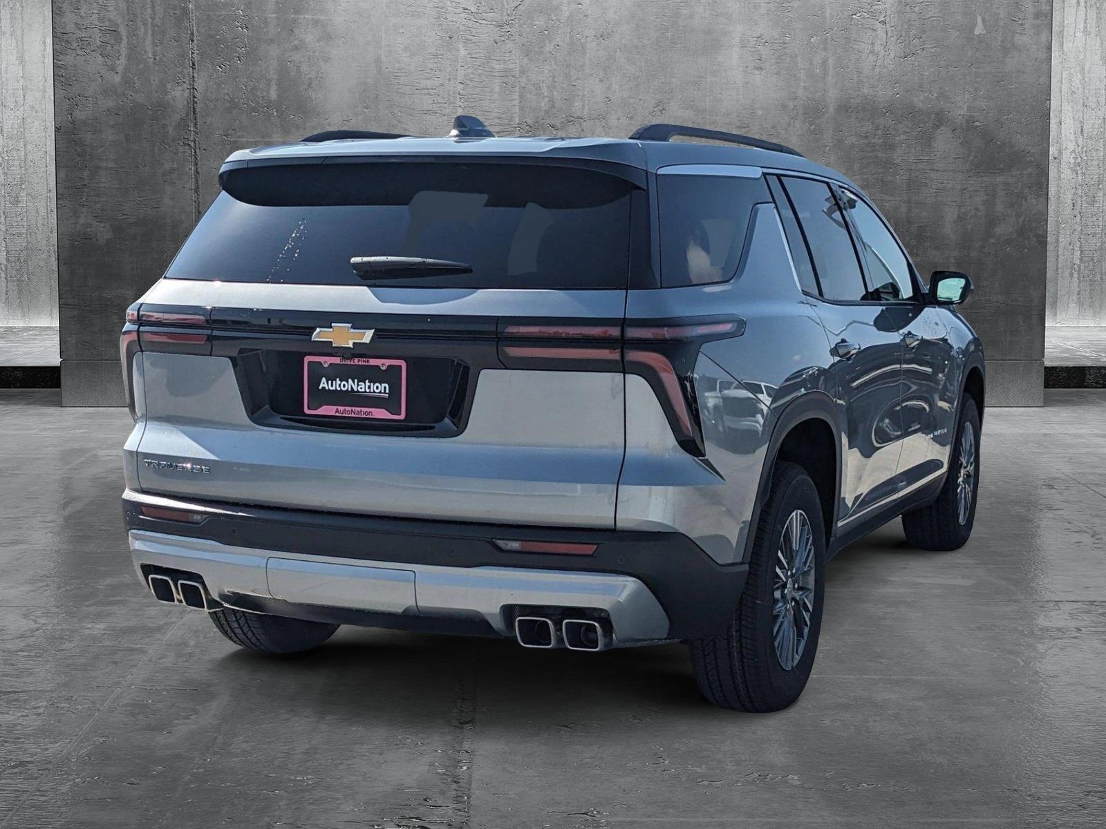 2025 Chevrolet Traverse Vehicle Photo in MIAMI, FL 33172-3015