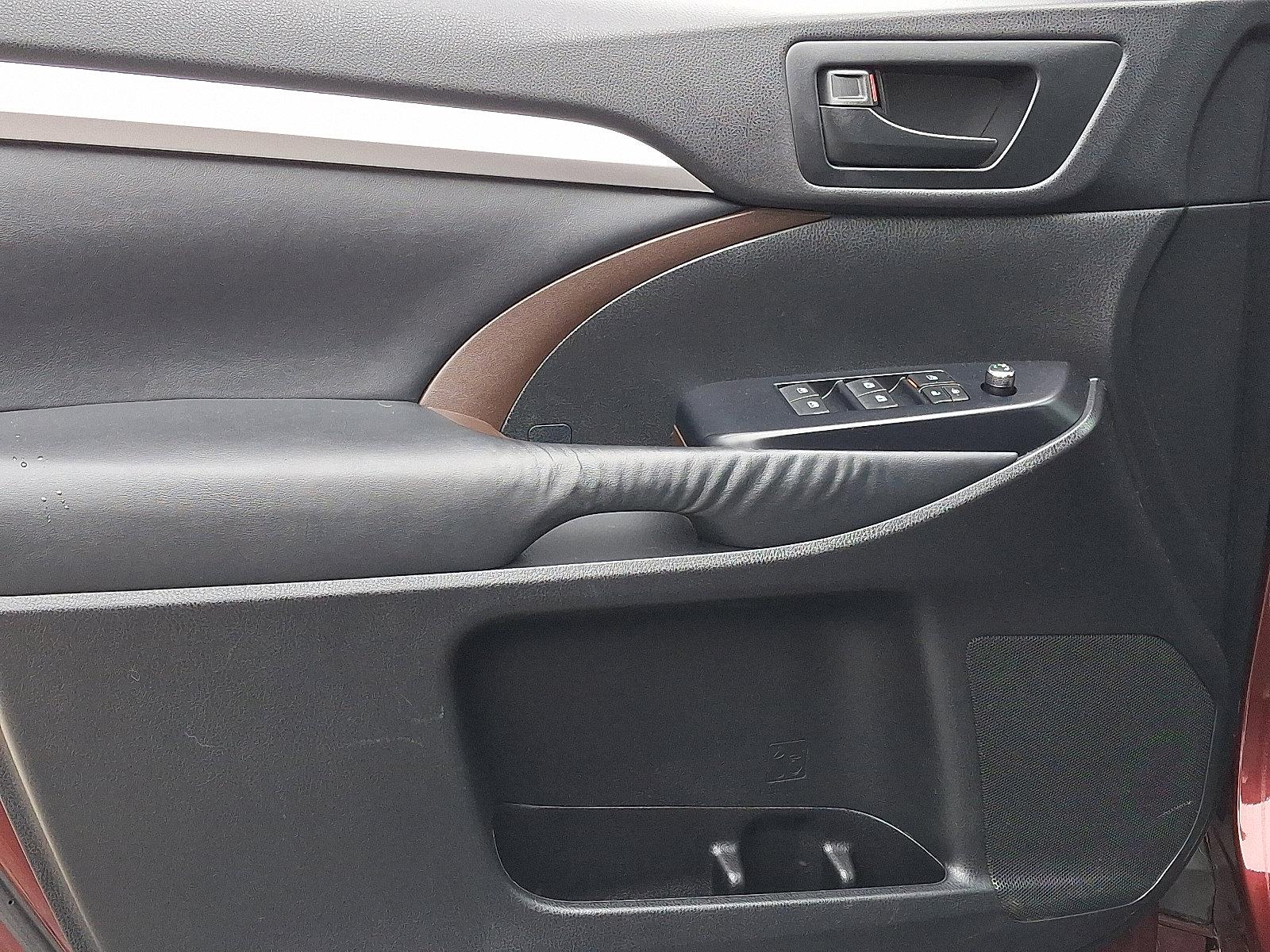 2015 Toyota Highlander Vehicle Photo in BETHLEHEM, PA 18017-9401