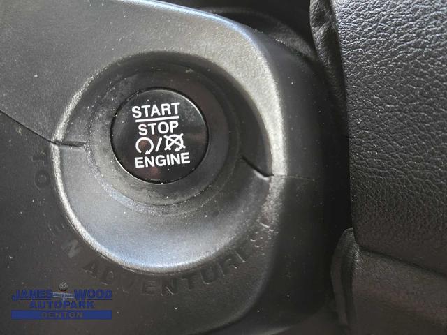 2017 Jeep Renegade Vehicle Photo in DENTON, TX 76210-9321