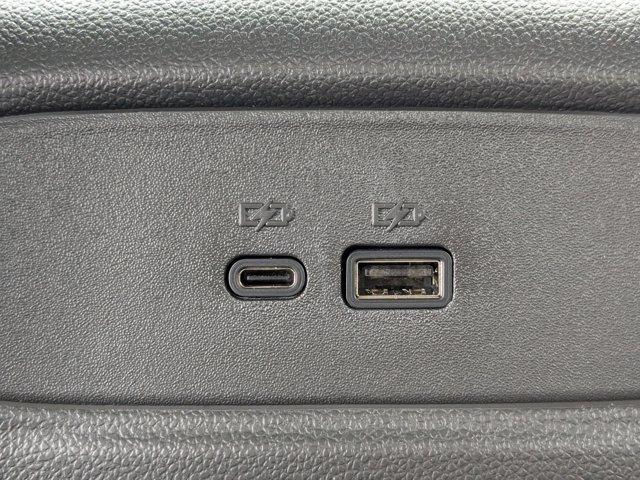2025 Chevrolet Trax Vehicle Photo in BRUNSWICK, GA 31525-1881