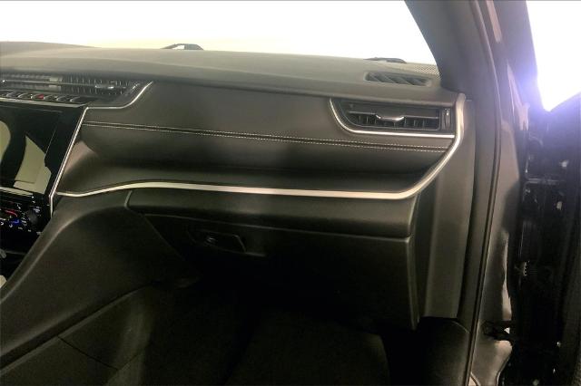 2024 Jeep Grand Cherokee L Vehicle Photo in Kansas City, MO 64114
