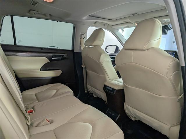 2021 Toyota Highlander Vehicle Photo in ENGLEWOOD, CO 80113-6708
