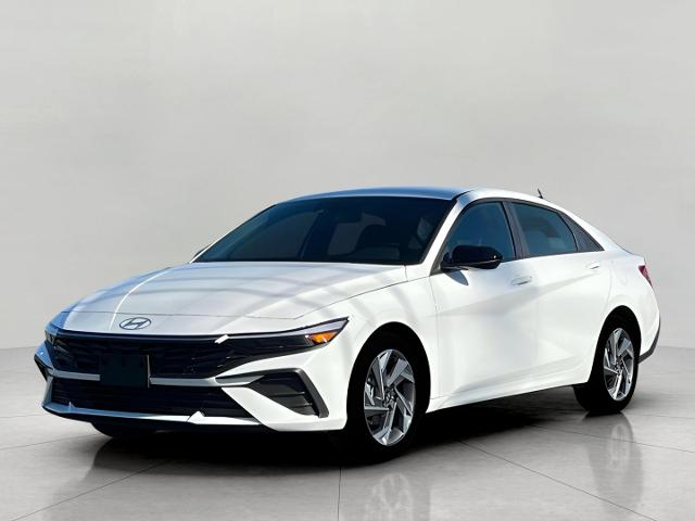 2025 Hyundai ELANTRA Vehicle Photo in Green Bay, WI 54304