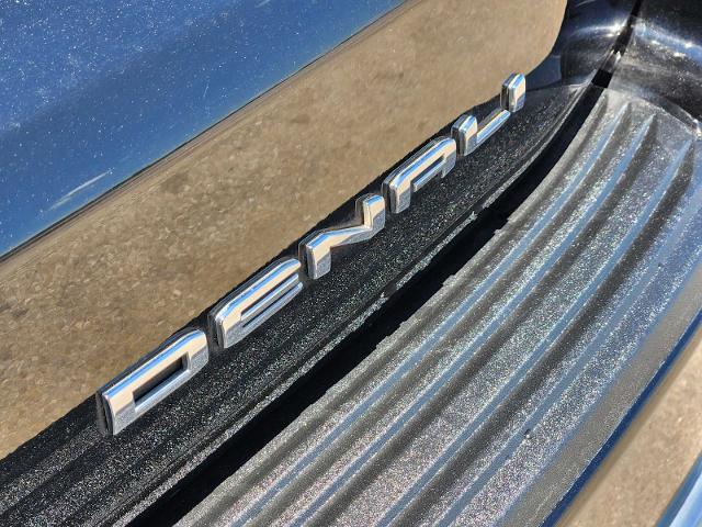 2022 GMC Yukon XL Vehicle Photo in DENTON, TX 76210-9321
