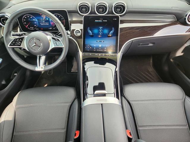 2025 Mercedes-Benz GLC Vehicle Photo in HOUSTON, TX 77079