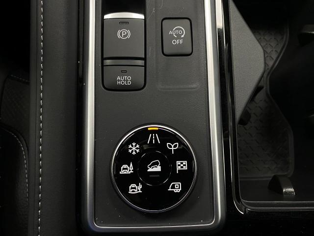 2025 Nissan Pathfinder Vehicle Photo in Appleton, WI 54913