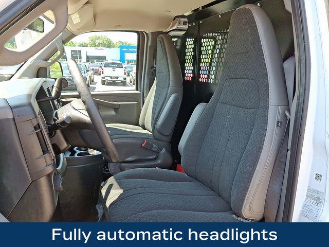 2023 Chevrolet Express Cargo 2500 Vehicle Photo in PAWLING, NY 12564-3219