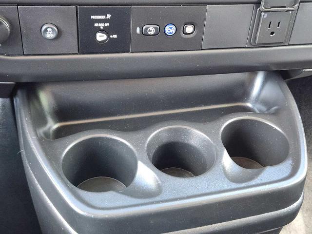 2015 Chevrolet Express Passenger Vehicle Photo in DENTON, TX 76210-9321
