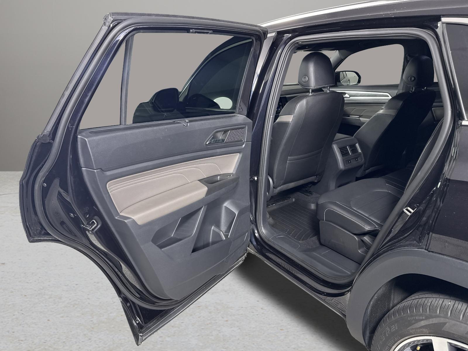 2023 Volkswagen Atlas Cross Sport Vehicle Photo in Georgetown, TX 78626