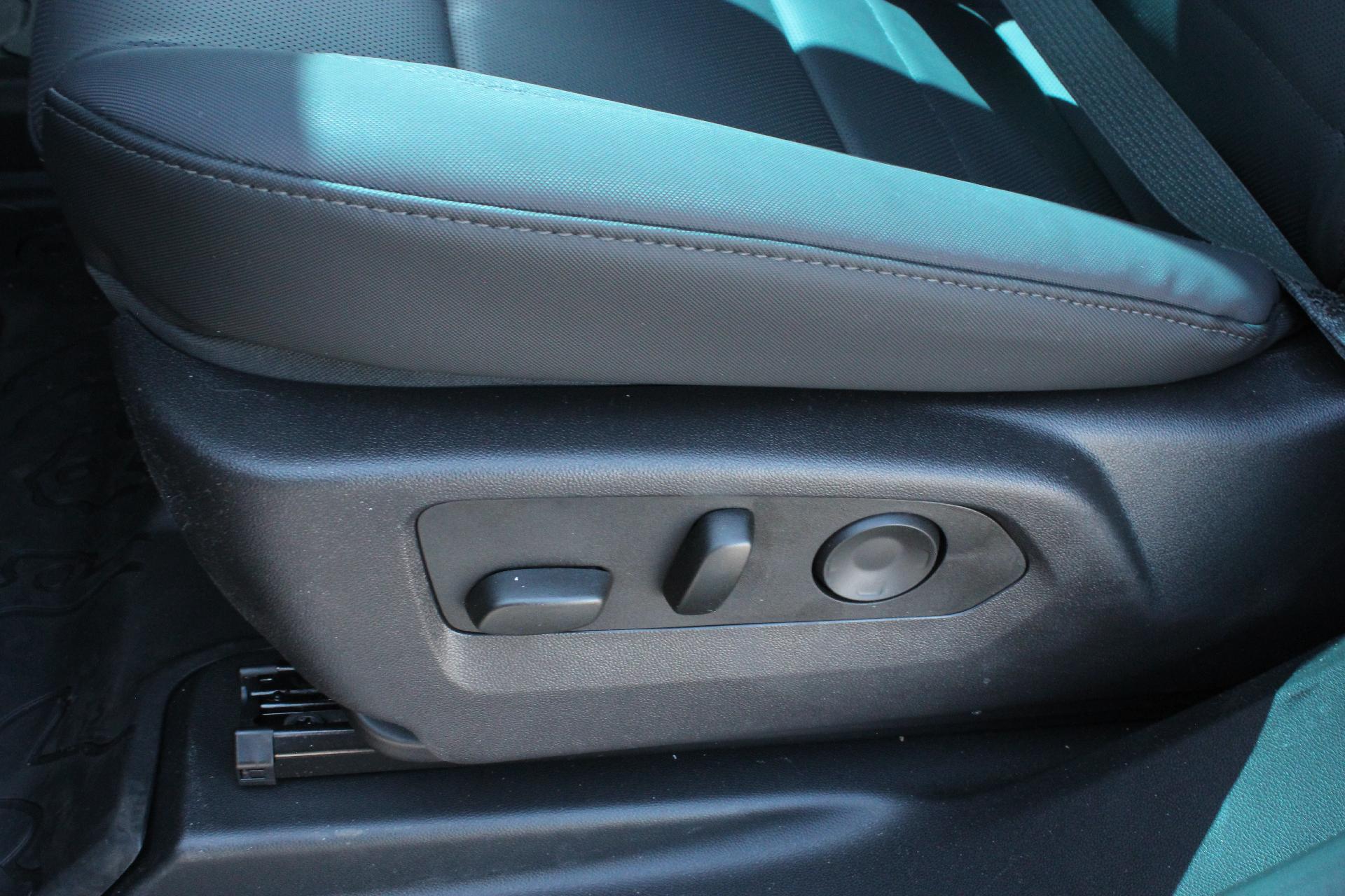 2024 GMC HUMMER EV SUV Vehicle Photo in AURORA, CO 80012-4011