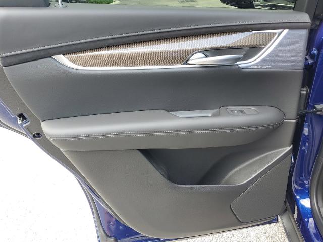 2024 Cadillac XT5 Vehicle Photo in POMPANO BEACH, FL 33064-7091