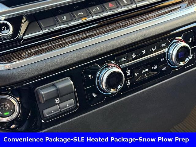 2025 GMC Sierra 3500HD Vehicle Photo in CHICOPEE, MA 01020-5001