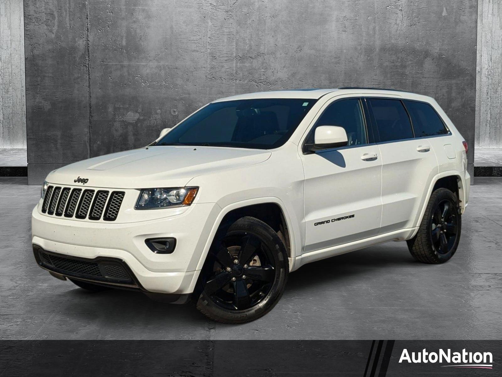 2015 Jeep Grand Cherokee Vehicle Photo in St. Petersburg, FL 33713
