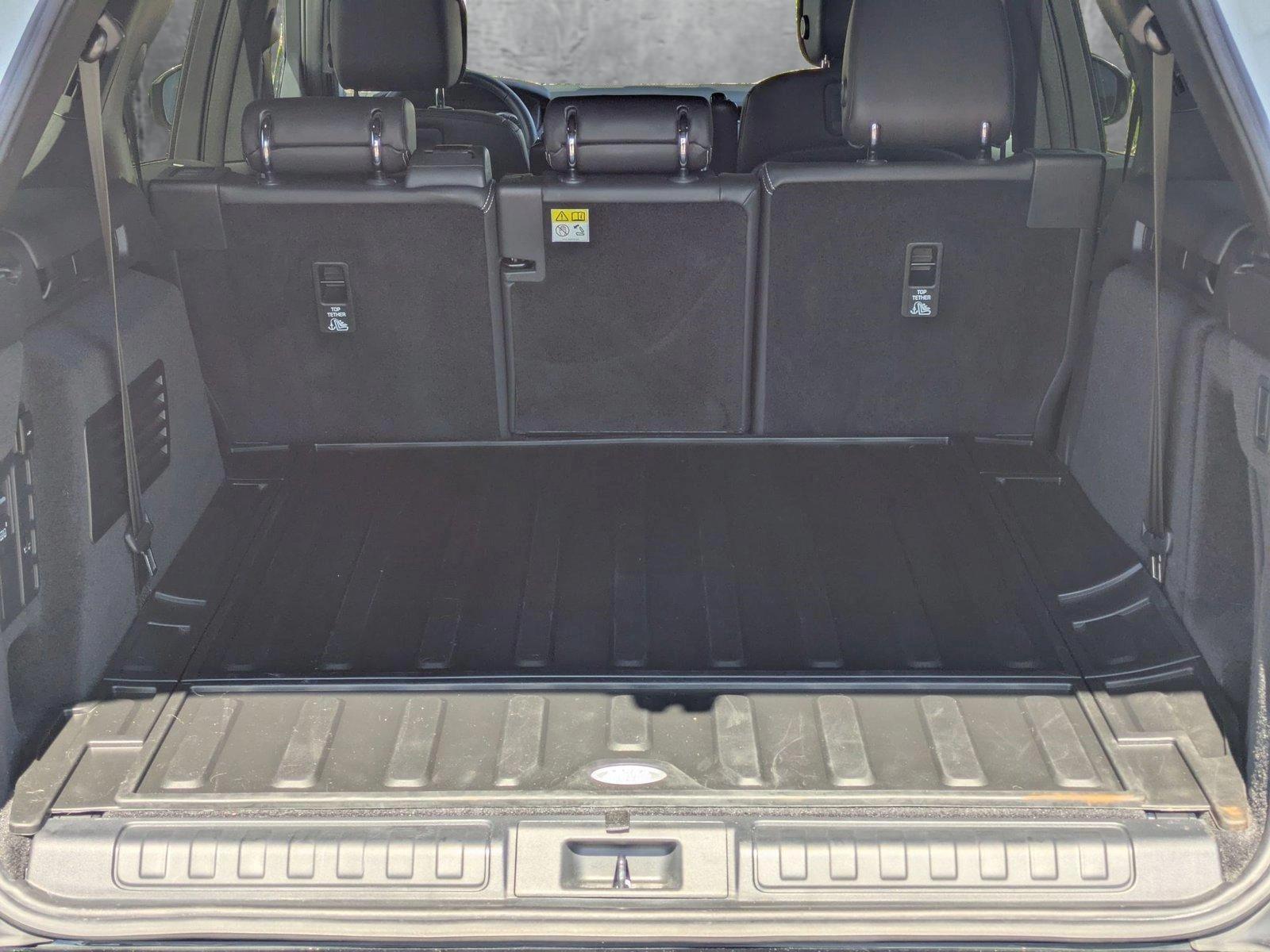 2023 Land Rover Discovery Vehicle Photo in Sarasota, FL 34231